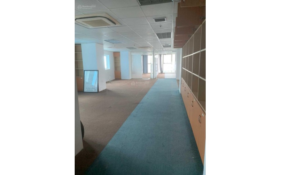 Cho thuê văn phòng DT134m2 tại 319 Bộ Quốc Phòng hoàn thiện cơ bản hưởng view đẹp nhất Lê Văn Lương