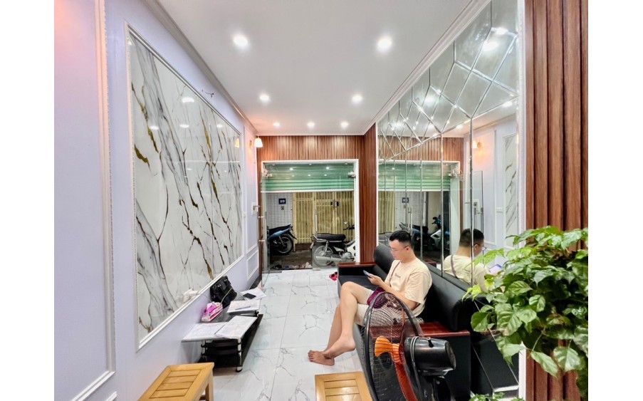 HIẾM-NHÀ 4 TẦNG-HƠN 3 TỶ-PHỐ QUAN NHÂN-CỰ LỘC-THANH XUÂN-Ở NGAY