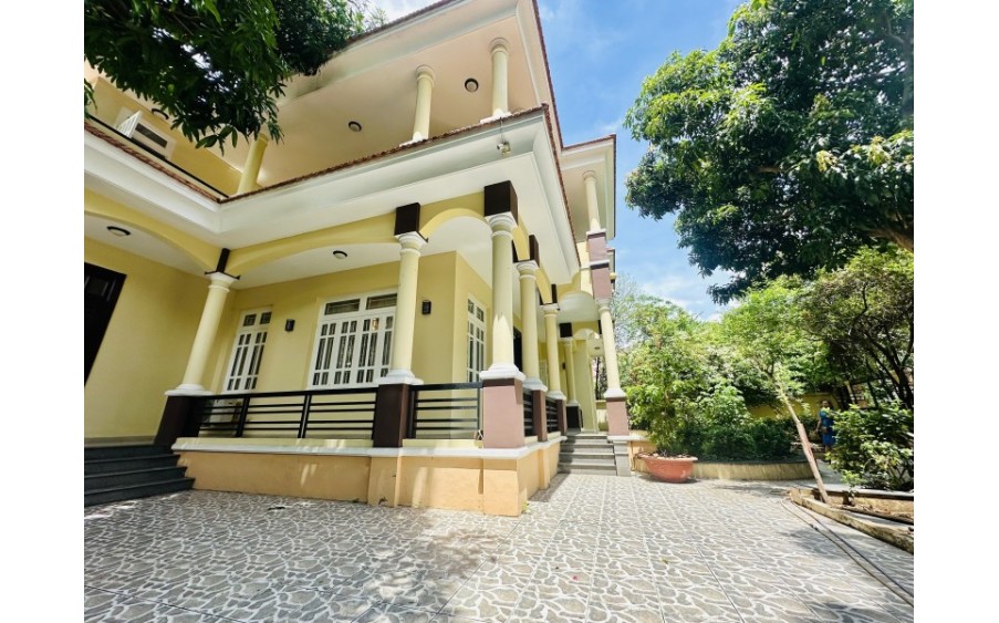 Bán Biệt Thự hiếm khu Tên Lửa, Bình Tân, DT 24m x 31m, 713m2, hoàn công đủ, Giá 53.5 tỷ