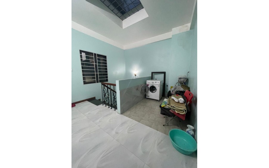 Ngọc Thụy 36/41m2, 5 tầng,mặt tiền 3.7m,6 tỷ Long Biên.