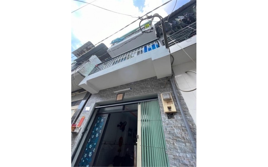 Hàng hiếm nhà nhỏ đường Chiến Lược, Bình Tân, 13m2, 2 tầng, hẻm thông, giá chỉ 1.2 tỷ