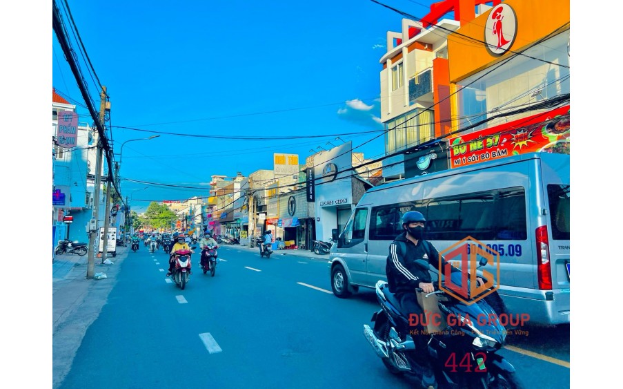 Bán đất Mặt Tiền Phạm Văn Thuận, gần 300m2, ngang 10m, vị trí vip giá 32,5 tỷ