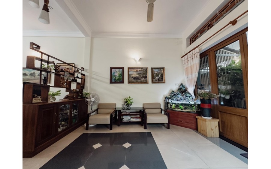 Bán nhà HXH Bà Lê Chân, Tân Định, Quận 1, 80m2, 2 tầng, giá rẻ