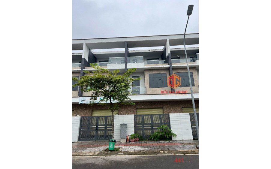 Nhà bán liên kế KDC Bửu Long trục E3 1 trệt 2 lầu đường 22m chỉ 5,5 tỷ