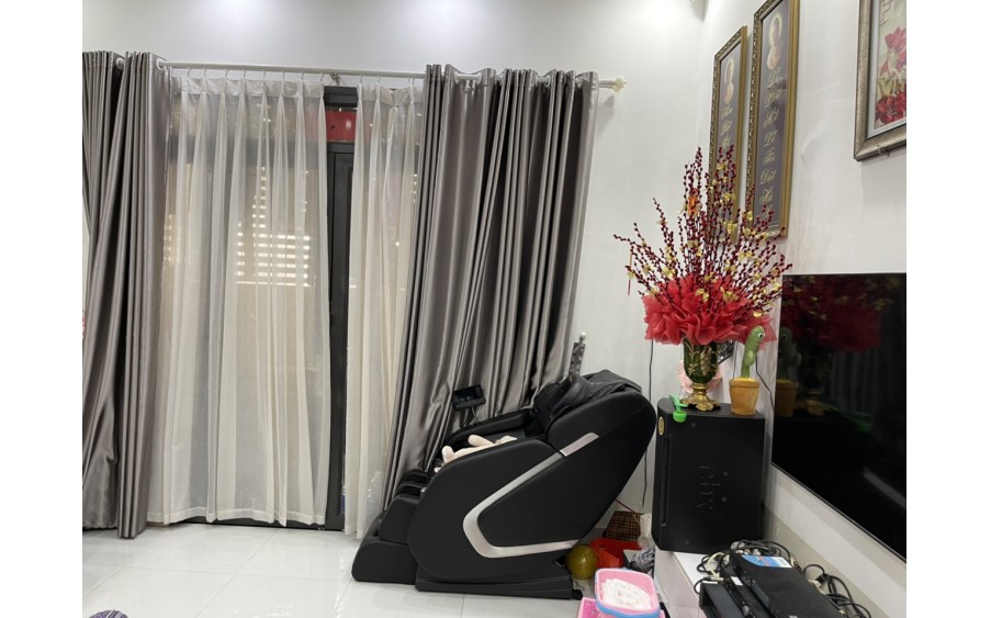 Chuyển công tác cần bán nhà góc 2 mặt tiền P.Trung Dũng chỉ 2ty4