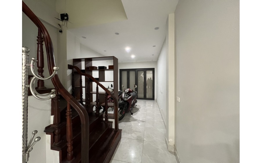 Cho thuê nhà 4 ngủ siêu đẹp tại Thịnh Quang, Đống Đa. 12tr