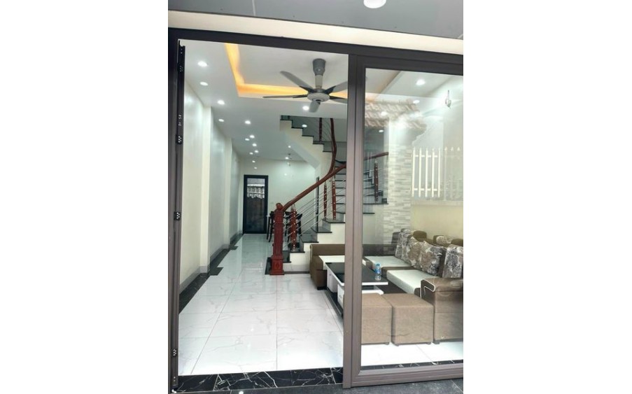 NHÀ PHÂN LÔ KHU ĐỀN LỪ , 45M Ô TÔ TRÁNH DỪNG ĐỖ QUANH NĂM, 7 CHỖ CẤT TRONG NHÀ, SẴN Ô CHỜ THANG MÁY!