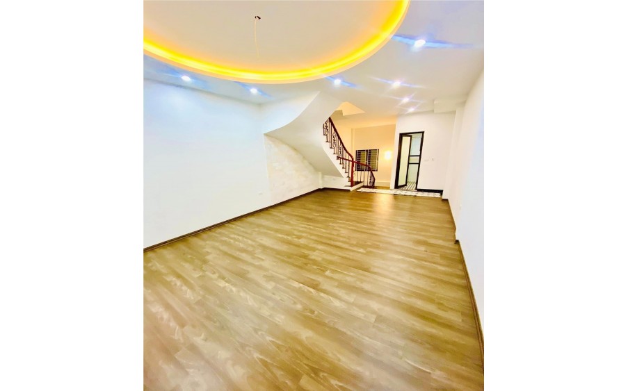 Tôi chủ nhà cho thuê cả nhà mới đẹp, Khu Quang Trung, 80m2x 4.5T- 17 Tr, VP, KD
