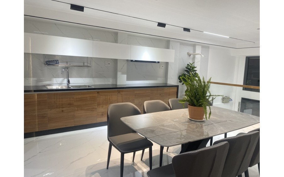 Chủ định cư bán gấp nhà mới xây ngang 5m  - hẻm xe tải đường Minh Phụng  q11 –– giá 10, 9 tỷ - dt 65m2