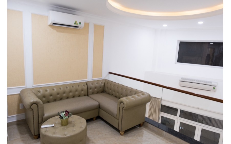 Bán nhà ngang 6 m - hẻm xe hơi căn gốc 3 mặt tiền Bàn Cờ  p3q3 - giá 15,8 tỷ - dt 104 m2