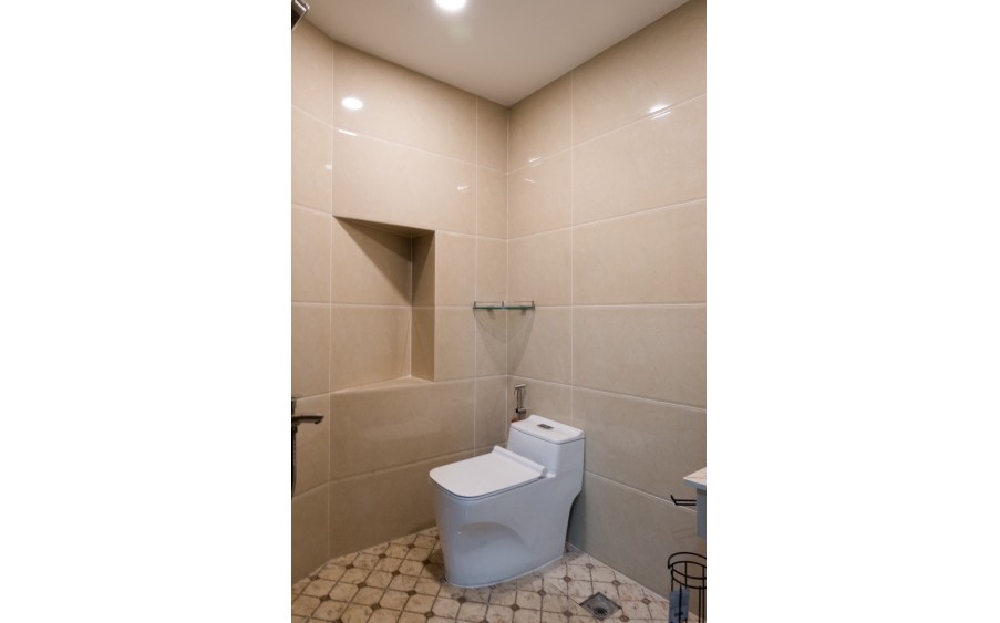 Bán nhà ngang 6 m - hẻm xe hơi căn gốc 3 mặt tiền Bàn Cớ p3q3 - giá 15,8 tỷ - dt 104 m2