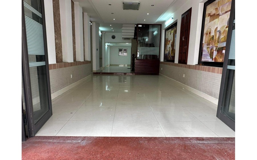 Cho thuê nhà 4 tầng  mt Phan Đăng Lưu- Hoà Cường Bắc  gồm 5 phòng ngủ , 6 WC