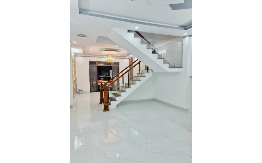 kẹt tiền bán nhanh nhà 1 trệt 1 lầu giá rẻ