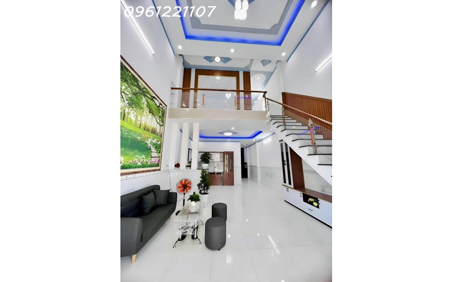 kẹt tiền bán nhà ngay chợ Thạnh Phú đường ô tô sổ riêng thổ cư