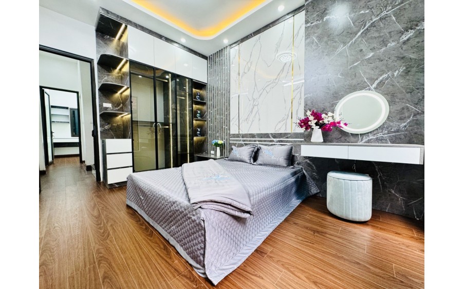 Bán nhà riêng Hoàng Hoa Thám Ba Đình 35m 5 tầng 4 ngủ gần ô tô nhà đẹp ở ngay nhỉnh 4 tỷ lh 0817606560