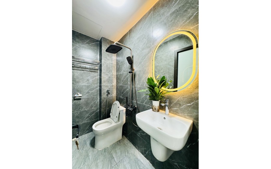 Bán nhà riêng Hoàng Hoa Thám Ba Đình 35m 5 tầng 4 ngủ gần ô tô nhà đẹp ở ngay nhỉnh 4 tỷ lh 0817606560