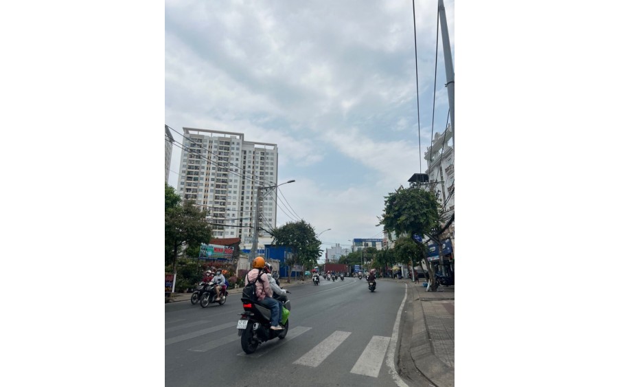 NHÀ TRỌ LINH ĐÔNG 268M. 45P.THU 145TR/TH KDC ĐÔNG. NHIỀU TRƯỜNG CAO ĐẲNG. ĐẠI HỌC. 19.8 TỶ.