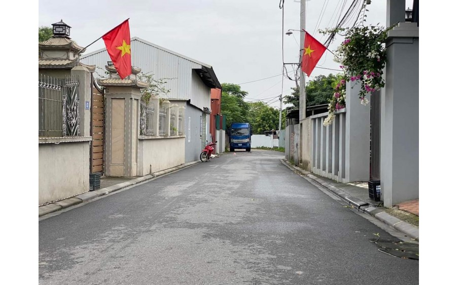 Chính chủ gửi bán lô đất 60m2 Viên Nội trục chính dải nhựa kinh doanh được luôn. Giá nhỉnh 2 tỷ.