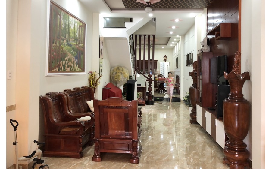 BÁN NHÀ 4 TẦNG TÔ NGỌC VÂN, PHƯỜNG LINH TÂY, 4PN, 10M RA PHẠM VĂN ĐỒNG.