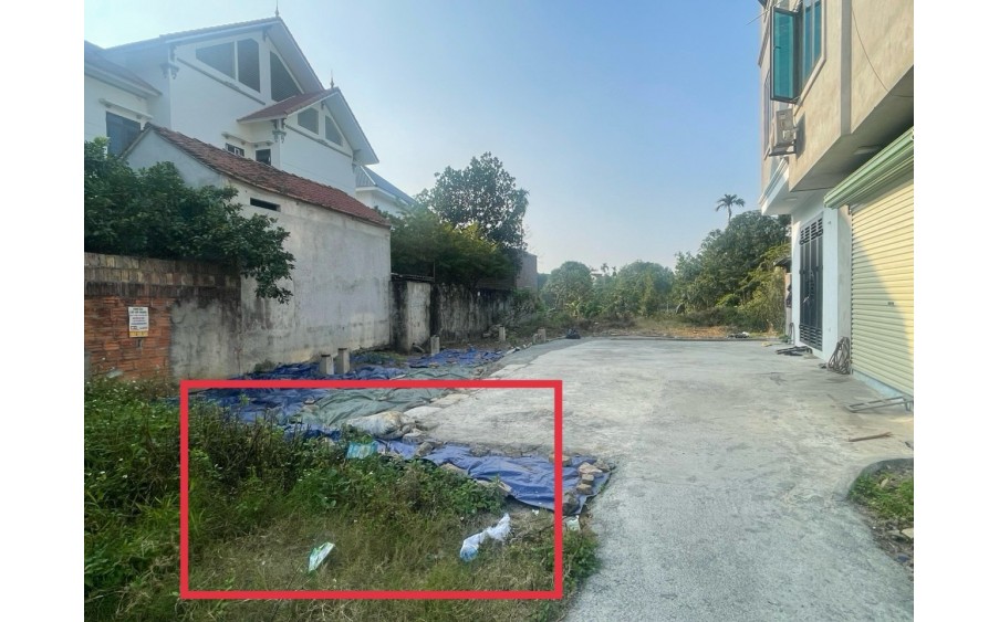 41m2 lô đất đẹp nằm trong dãy nhà phố liền kề tiên phương chương mỹ
 giá rẻ : 999tr
 cách quốc lộ 6 -800m otto đỗ cửa
 duy nhất 1 lô mở bán