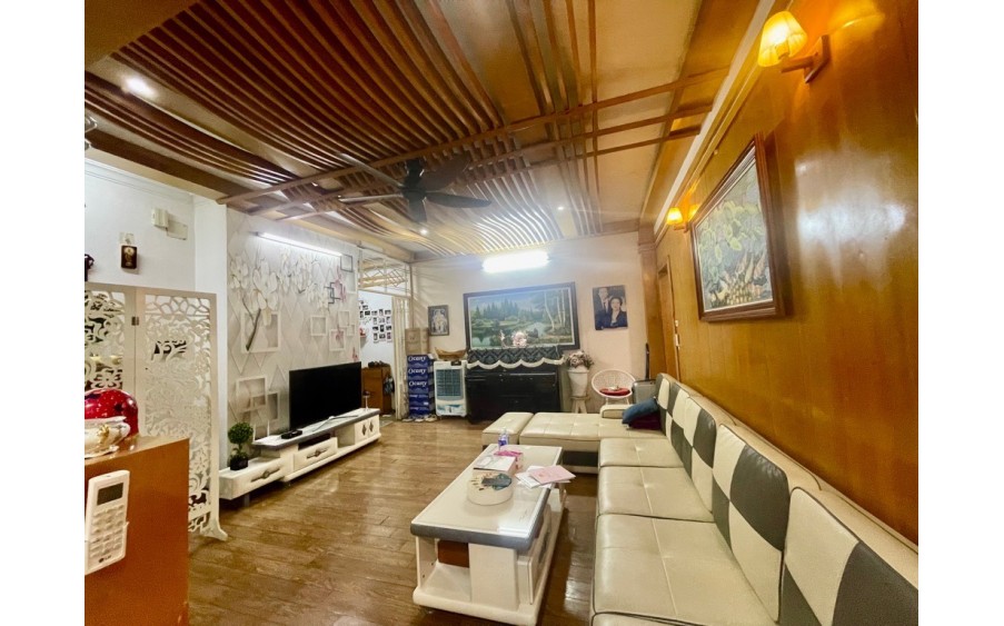 Mua bán chung cư Hoàng Đạo Thúy, Trung Hòa, Cầu Giấy - 120m2 - 6.15 tỷ.