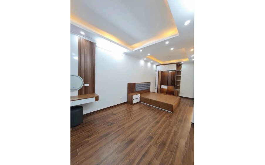 Bán nhà riêng Nhân Chính Cự Lộc Thanh Xuân  35mx5T ngõ thông gần phố ở ngay 5.1 tỷ lh 0817606560