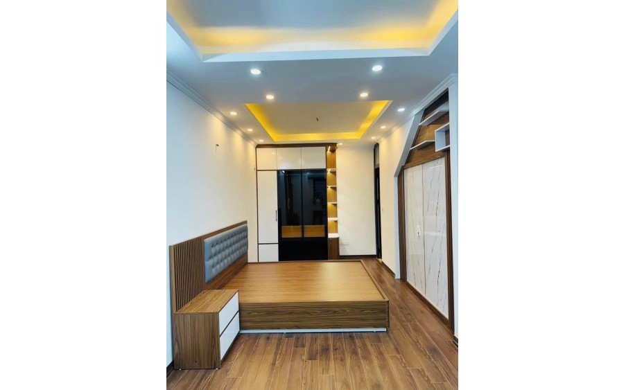 Bán nhà riêng Nhân Chính Cự Lộc Thanh Xuân  35mx5T ngõ thông gần phố ở ngay 5.1 tỷ lh 0817606560