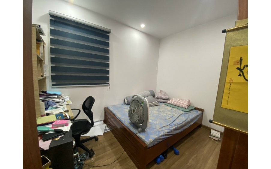 Cho thuê căn hộ 2 ngủ, 2 WC, FULL đồ, tầng 16, chung cư Iris Garden đường Trần Hữu Dực
