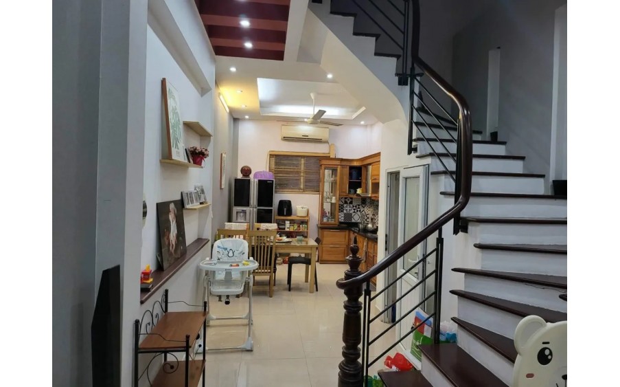 BÁN NHÀ: Trần Bình .DT: 42m2 - 4 tầng - MT 3.6m - 7.5 tỷ