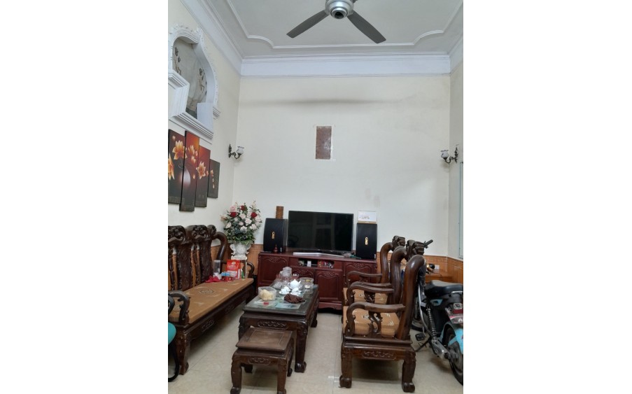 SIÊU HIẾM phố Thịnh Quang cực đẹp, 60m2 ô tô đỗ cửa, 4 tầng MT rộng 6,5m giá bán 5,8 tỷ lh 0817606560