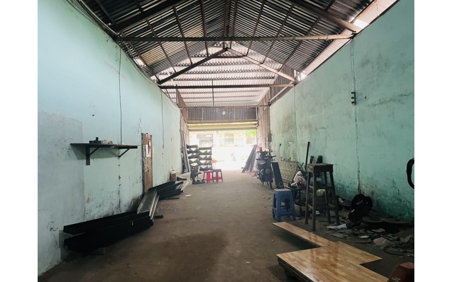 Xưởng 190m2 đường xe 10 Tấn An Phú Đông 25, cho thuê rẻ 11tr, có phòng ngủ
