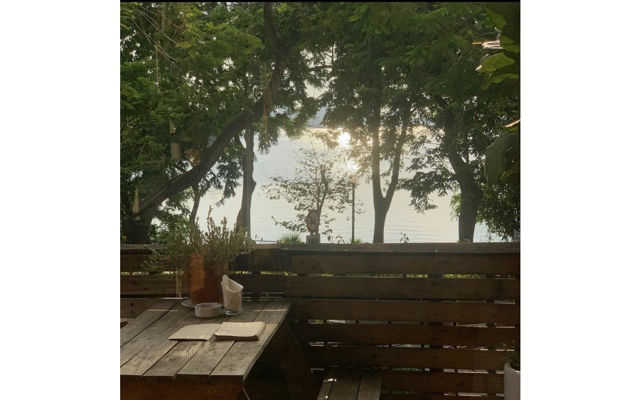 Chính Chủ Sang nhượng quán cafe mặt tiền đường Thanh Niên view trực diện hồ Tây