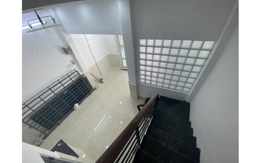NHÀ BÁN HẺM XE HƠI THÔNG PHAN VĂN TRỊ, BÌNH THẠNH