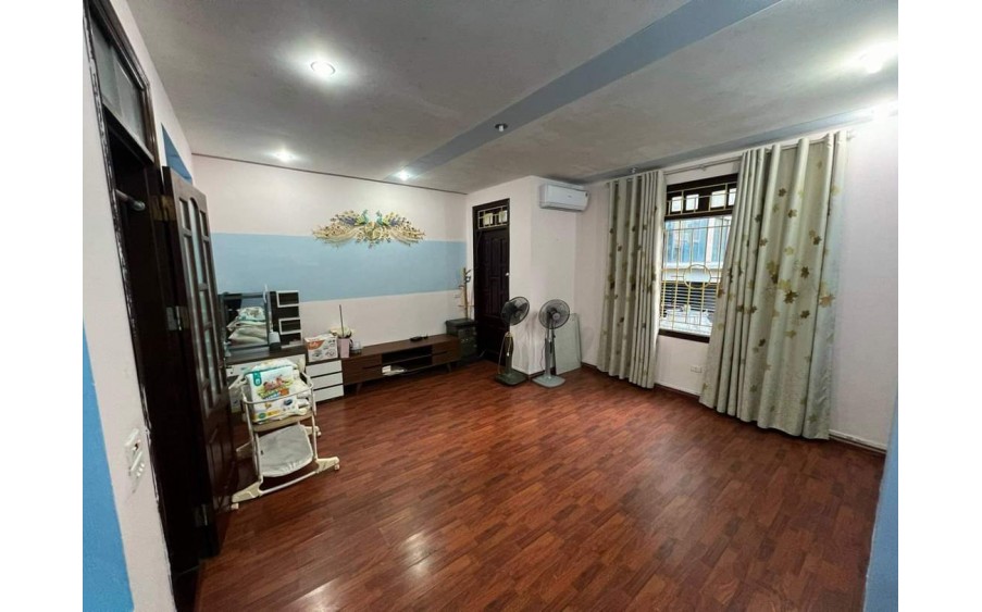 Siêu Phẩm View Hồ Linh Đàm, Phố Hoàng Liệt 78m x 4T. Giá 6.7 tỷ.