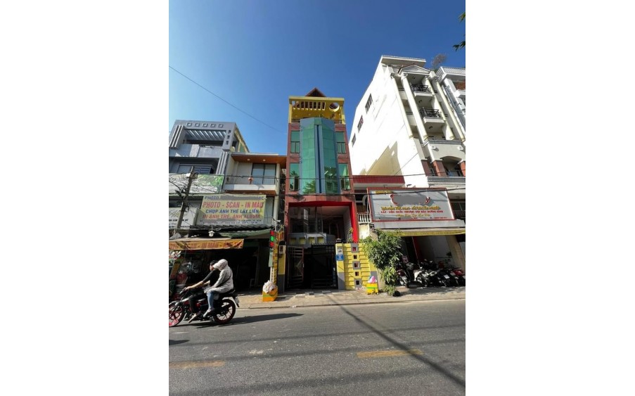 Cho thuê nhà 4,5 tầng, có thang máy, mặt tiền số 57 Nguyễn Minh Hoàng ,P12, Q Tân Bình