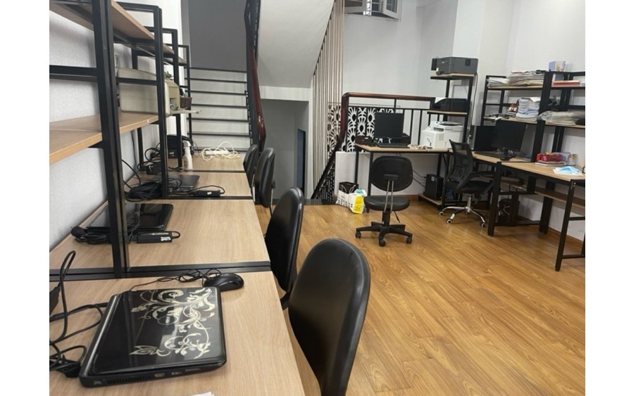 BÁN NHÀ Ở ĐẸP KẾT HỢP VP CTY. DTSD 199M. TRUNG TÂM LINH ĐÔNG. 7 TỶ.