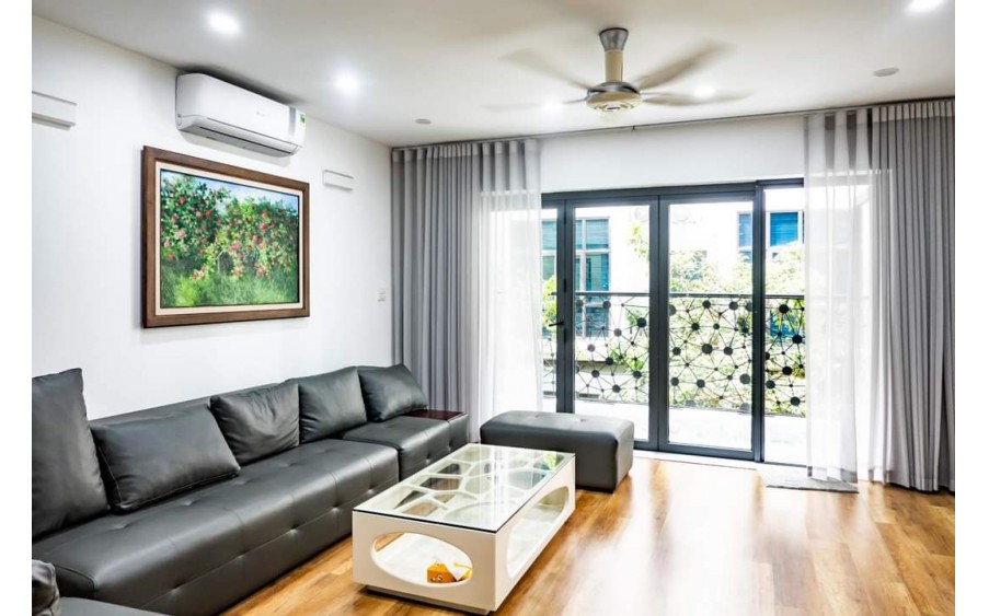 Siêu Phẩm Cầu Giấy, Phân Lô Phố Nguyễn Chánh.  60m x 5 tầng. Giá 23.6 tỷ