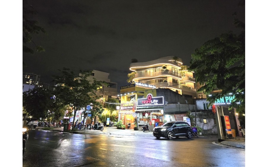 TIN NónG HỔI, Khu Nhà giàu, THẢO Điền Q2, Dt 112m2, ngang 8 dài 17, chỉ 9 tỷ Hơn.