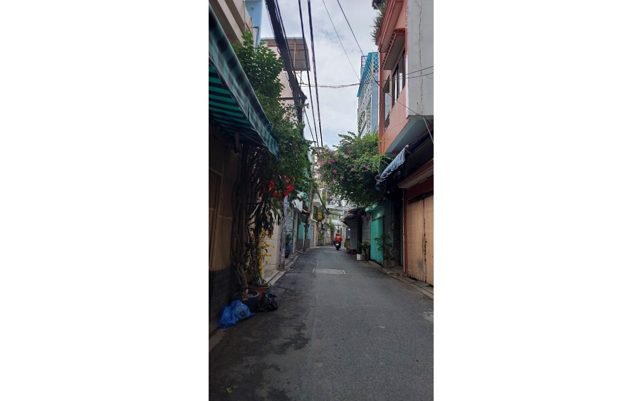 NHÀ BÁN HẺM XE HƠI NGAY NHÀ - KHU VIP HOÀNG HOA THÁM P.5 PHÚ NHUẬN
