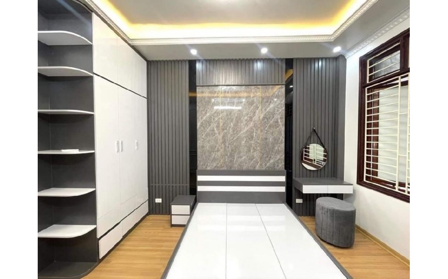 Mua bán nhà THỤY KHUÊ - Tây Hồ 5 tầng - full nội thất xịn xò, gần Hồ Tây Lộng gió, chỉ 4.95 tỷ.