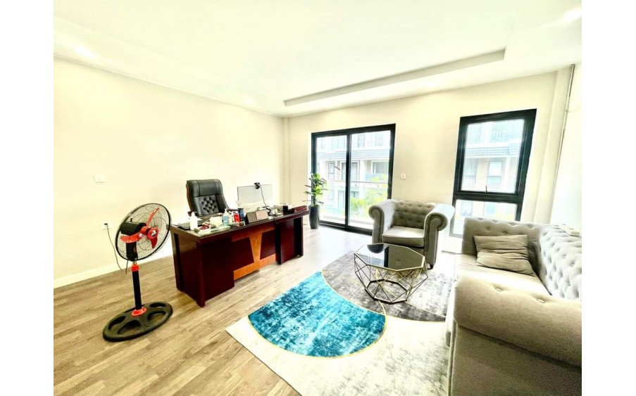 Sổ Đỏ Cất Két, Bán Ngay Liền Kề Trương Định, 95m x 5T. Giá hơn 28 tỷ