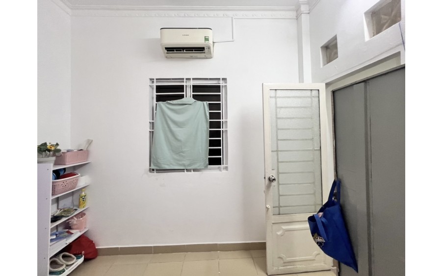 SOS NGỘP BANK, bÁn gẤp nhÀ xinh, Trường Thọ TĐ , 33m2 ( 4.5 x 8) Chỉ 2 ty nhỉnh