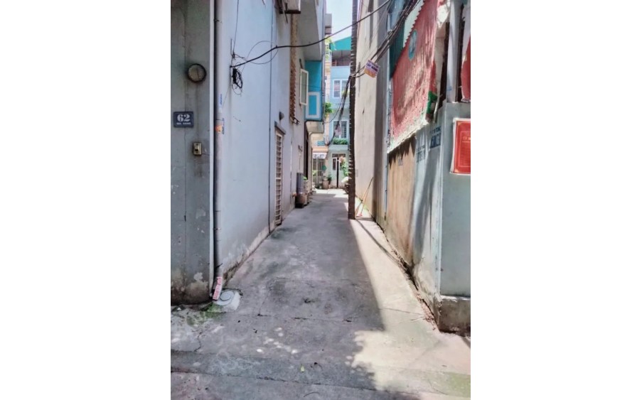 Bán mảnh đất đẹpBắc Cầu 46m2, 3 tỷ Long Biên.lô góc 3 bước ra ô tô .