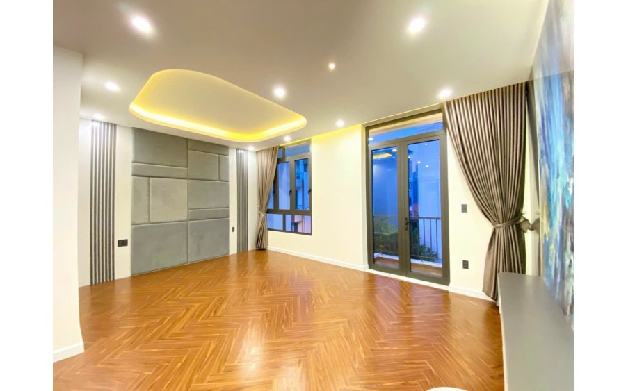 Bán căn nhà 6 Tầng có thang máy Tuyến 2 Lê Hồng Phong  Hải An HP