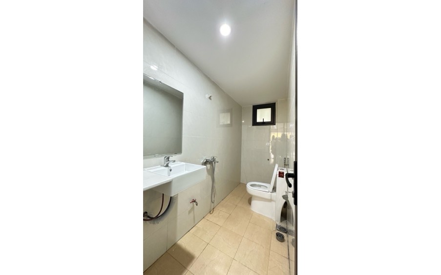 Bán nhà Cầu Giấy, full nội thất, đẹp như khách sạn , 60m2 chỉ 2.58 Tỷ.