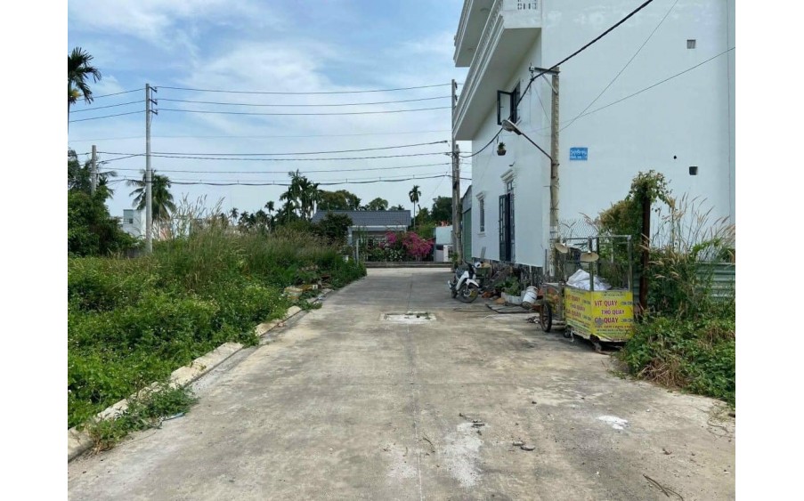 Bán đất thổ cư 300m2 xã Hưng Long, Bình Chánh, giá chỉ 6 tỷ x TL