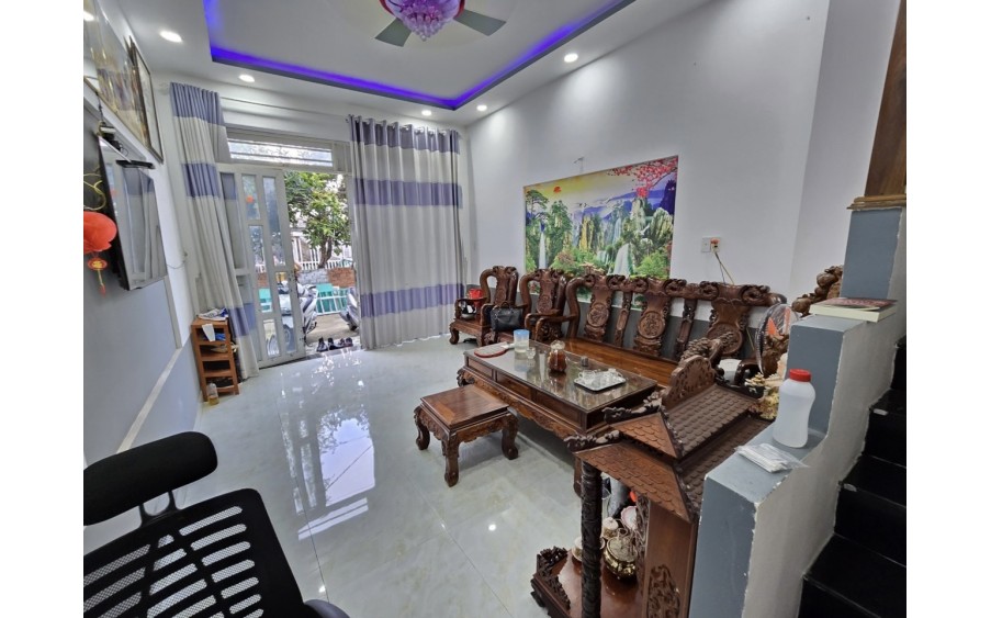 Ngộp bank, 3TY hơn, HXH, Nhà 4 tầng kiêng cố, 4PN, DTS 201m2, Tân Phú Thủ Đức