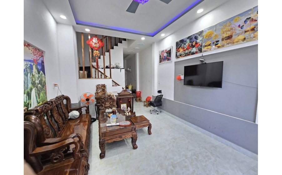 Ngộp bank, 3TY hơn, HXH, Nhà 4 tầng kiêng cố, 4PN, DTS 201m2, Tân Phú Thủ Đức