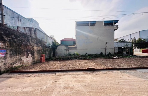 mảnh đất siêu phẩm nguyên khê, đông anh , Hà nội . Giá hơn 2 tỷ ,ô tô chạy vòng quanh, ngõ thông