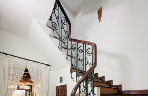 Bán nhà quận 5, đường Trần Hưng Đạo, 55m2m, hẻm xe hơi, 4 tầng, 9.8 tỷ